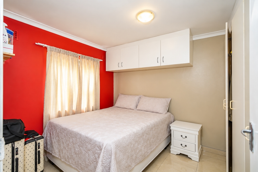2 Bedroom Property for Sale in Kenilworth Western Cape